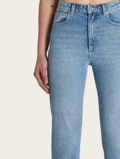 A 94 High Slim - April