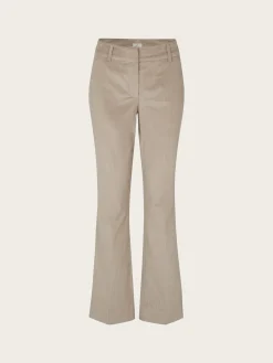 Clara 837 - Cold Sand