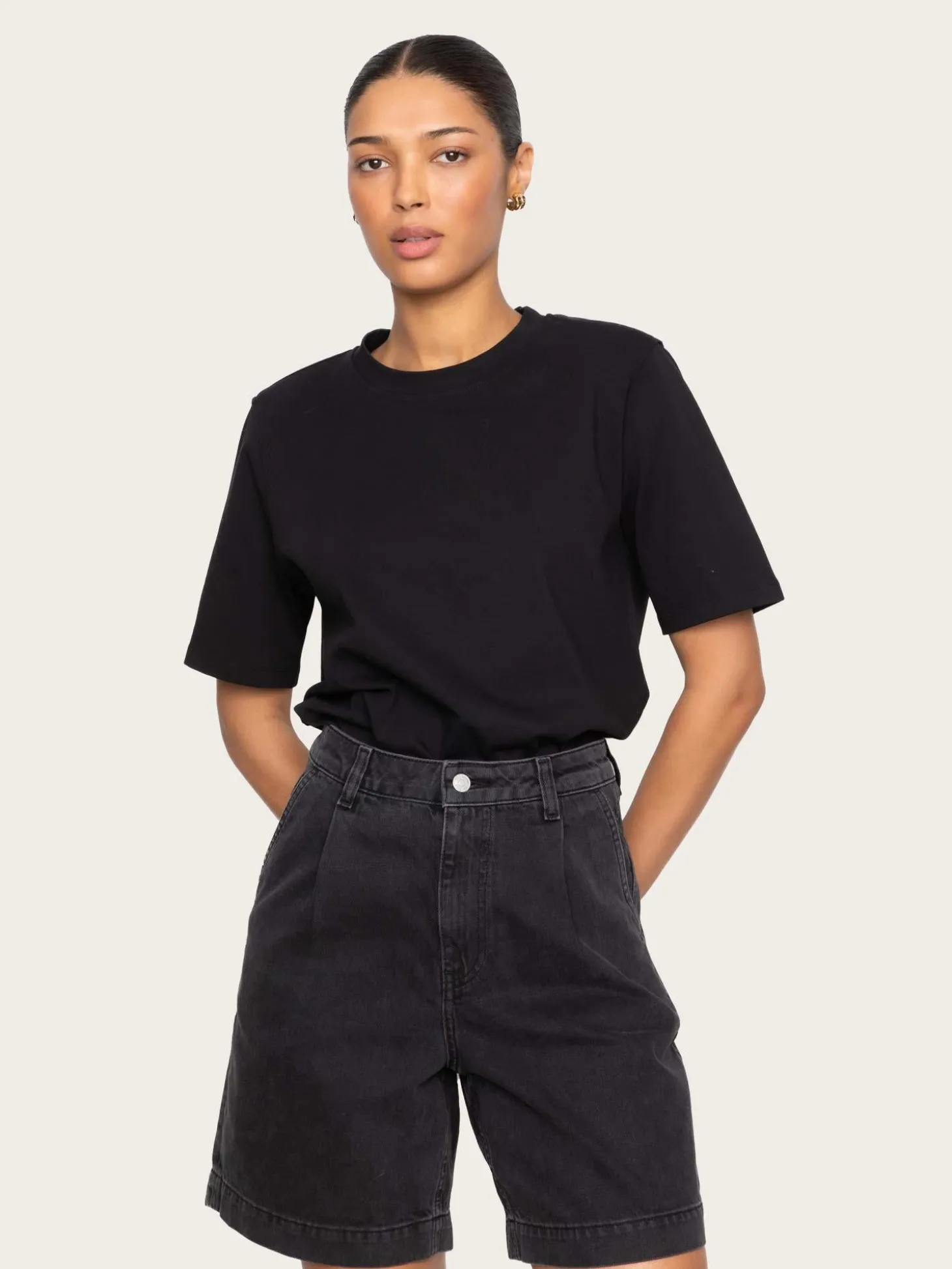 Jason Shorts - Black