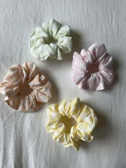 Live Scrunchie - Pastel Green