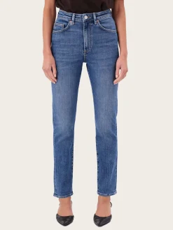 Mica Straight - Iris