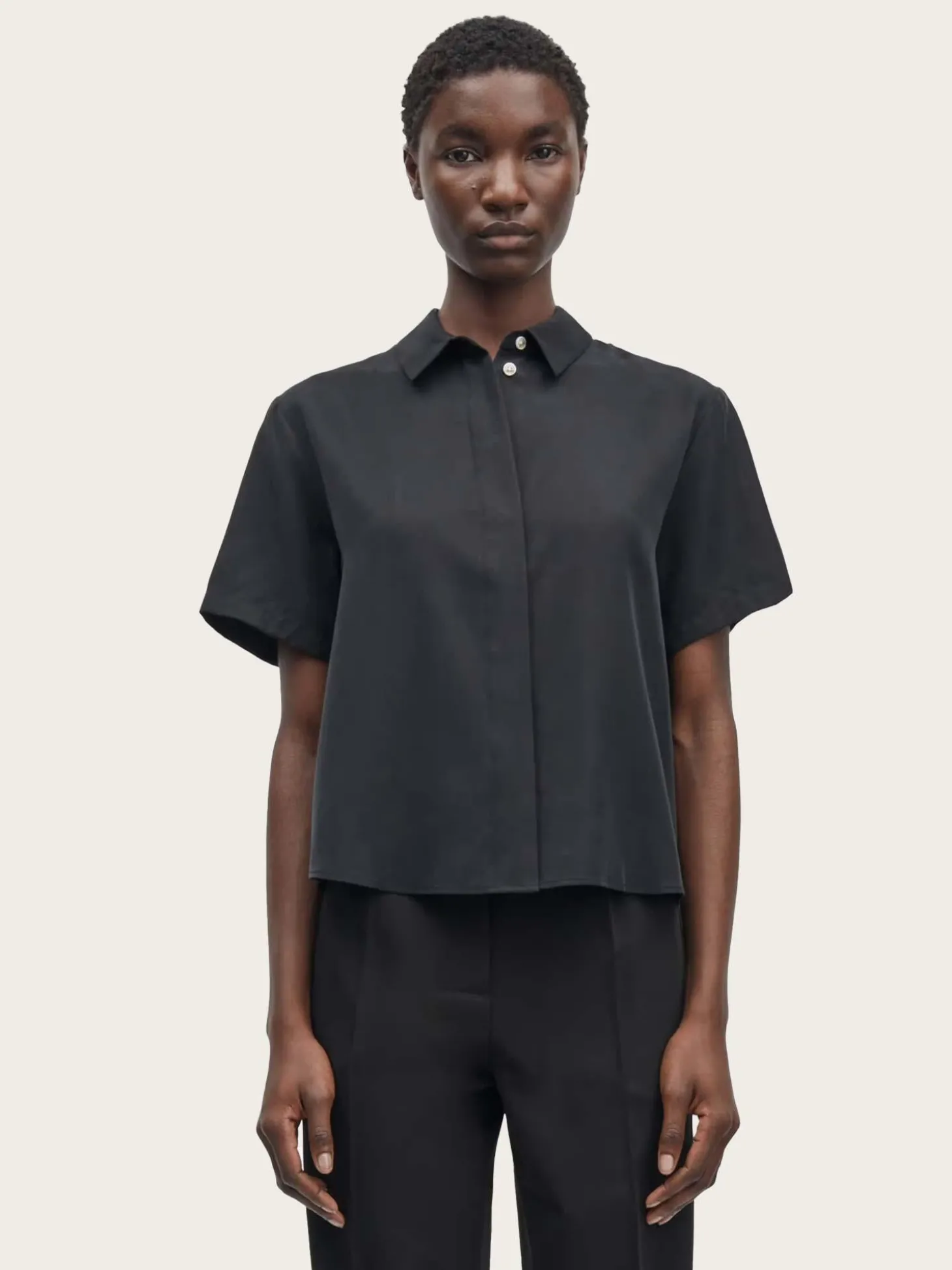 Mina ss Shirt - Black