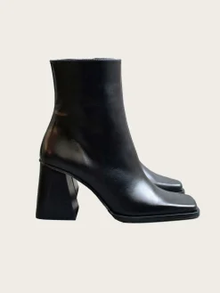 South Leather - Black