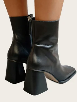 South Leather - Black